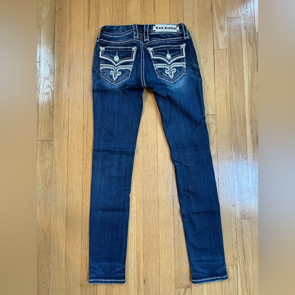 Women’s Rock Revival Kayla S Sequin Trimmed Medium Wash Skinny Jeans 25 ✨NEW✨